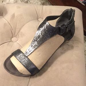 Kenneth Cole Reaction “Great Show 3” Size 9M